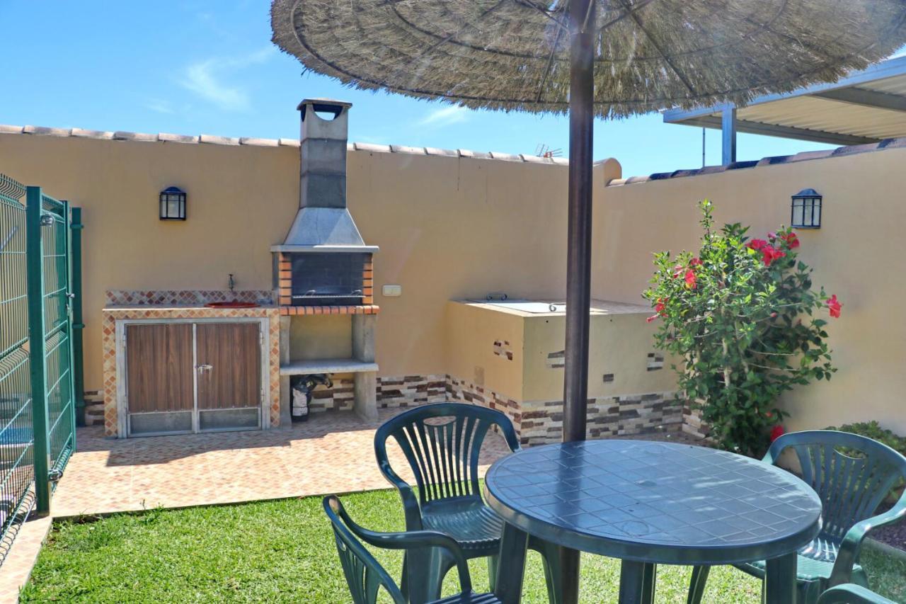 Bungalow Curro Pareja 97 Conil De La Frontera Esterno foto